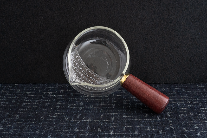 Glas Teekanne mit Holzgriff